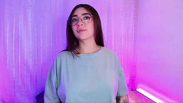 Snapshot of Samii_Evans chatting on 12-13-24, 04:54 Samii Evans online show from 12-13-24, 04:54