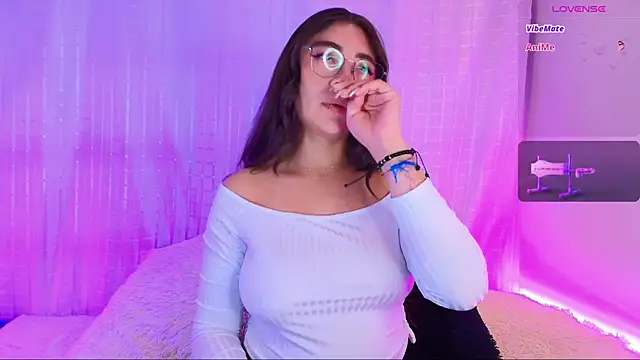 Snapshot of Samii_Evans chatting on 01-14-25, 05:19 Samii Evans online show from 01-14-25, 05:19