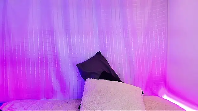 Snapshot of Samii_Evans chatting on 02-13-25, 03:39 Samii Evans online show from 02-13-25, 03:39