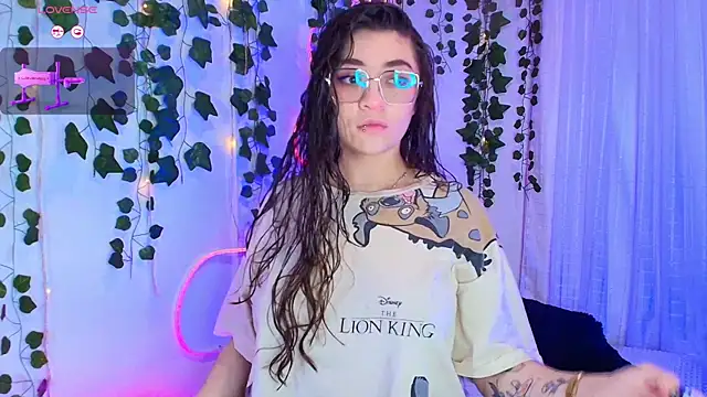 Snapshot of Samii_Evans chatting on 11-12-25, 02:23 Samii Evans online show from 11-12-25, 02:23