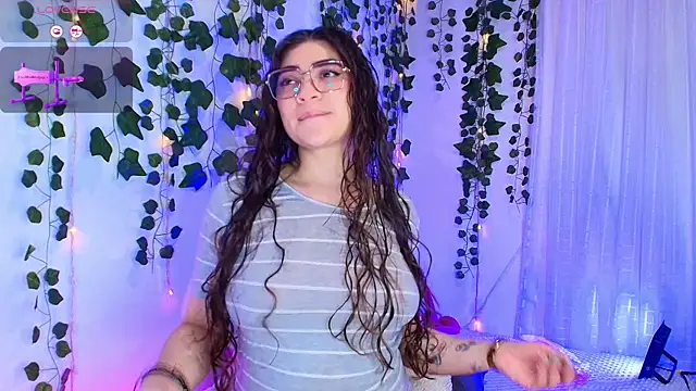 Snapshot of Samii_Evans chatting on 11-29-25, 12:02 Samii Evans online show from 11-29-25, 12:02