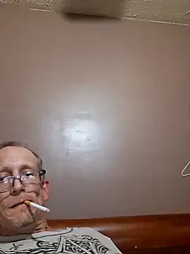 Wyleyxh online show from 10-15-25, 06:46