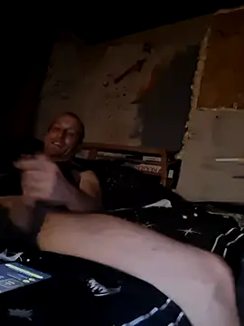 Wyleyxh online show from 11-08-25, 03:07