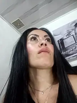 Snapshot of Tania_mature chatting on 05-01-26, 05:17 Tania mature online show from 05-01-26, 05:17