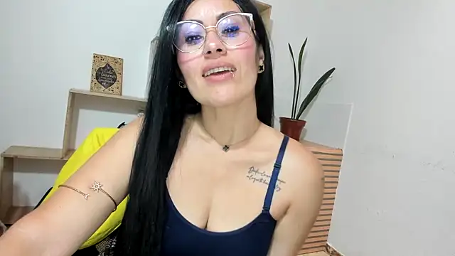 Snapshot of Tania_mature chatting on 05-29-26, 07:01 Tania mature online show from 05-29-26, 07:01