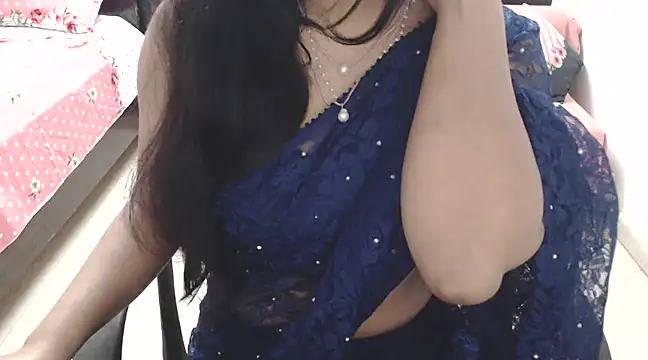 Snapshot of Princess_Sara chatting on 12-28-24, 06:06 Princess Sara online show from 12-28-24, 06:06