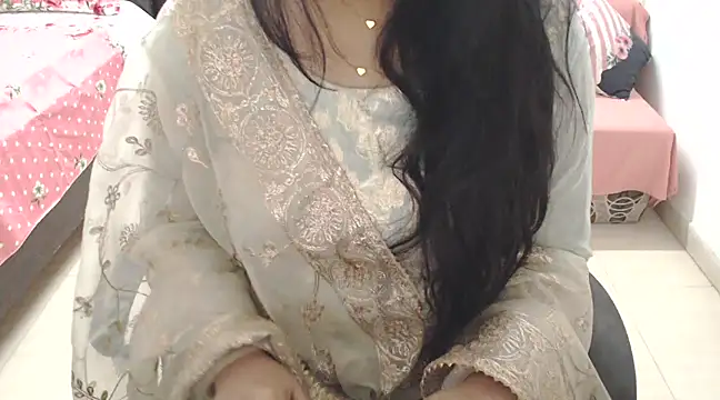 Snapshot of Princess_Sara chatting on 12-30-24, 07:15 Princess Sara online show from 12-30-24, 07:15