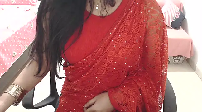 Snapshot of Princess_Sara chatting on 12-31-24, 06:16 Princess Sara online show from 12-31-24, 06:16