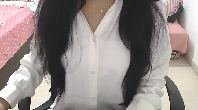 Snapshot of Princess_Sara chatting on 01-14-25, 06:13 Princess Sara online show from 01-14-25, 06:13