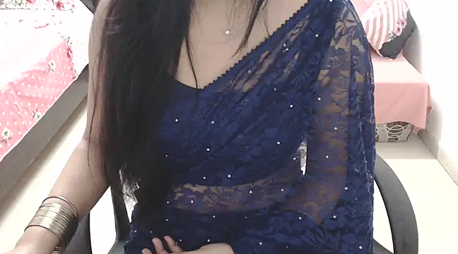 Snapshot of Princess_Sara chatting on 01-15-25, 06:33 Princess Sara online show from 01-15-25, 06:33