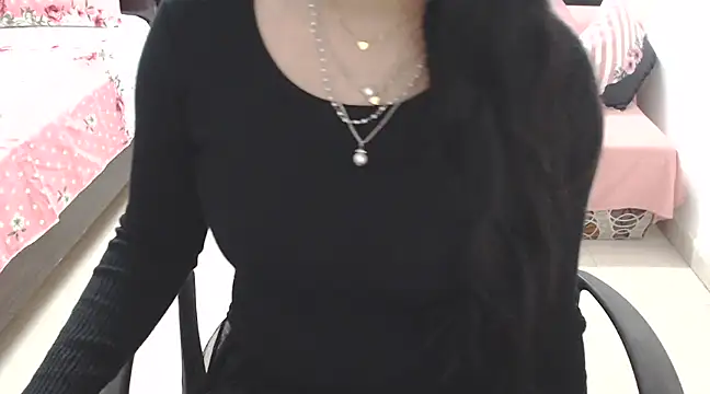 Snapshot of Princess_Sara chatting on 02-07-25, 06:14 Princess Sara online show from 02-07-25, 06:14