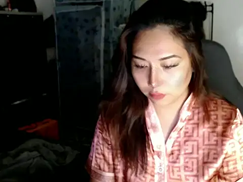 Snapshot of urqueendominant chatting on 12-20-25, 06:09 urqueendominant online show from 12-20-25, 06:09