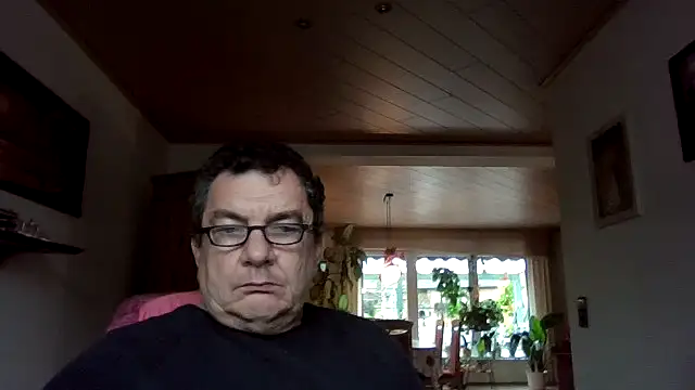 Snapshot of Nobbie444 chatting on 11-15-25, 10:23 Nobbie444 online show from 11-15-25, 10:23