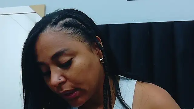 Snapshot of colombiamommy chatting on 10-27-25, 12:31 colombiamommy online show from 10-27-25, 12:31