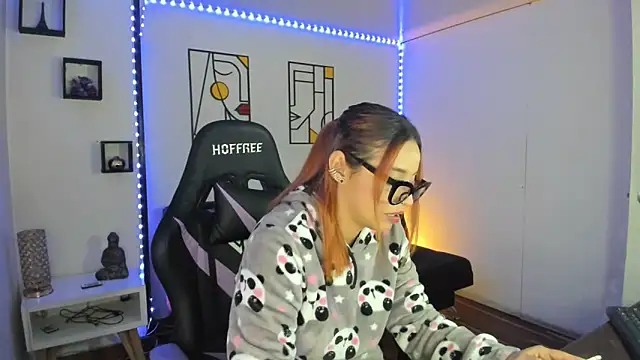 kay marie online show from 12-19-24, 06:45