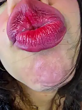 Snapshot of miafresa_hot chatting on 11-20-25, 11:04 miafresa hot online show from 11-20-25, 11:04