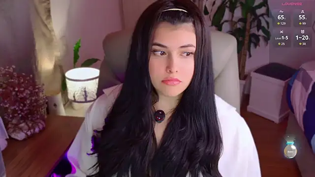 Alyaa s online show from 06-06-26, 01:54