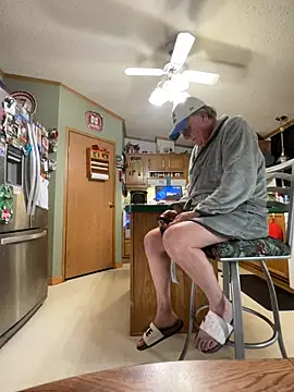 Snapshot of mailmanmark chatting on 05-19-26, 03:18 mailmanmark online show from 05-19-26, 03:18
