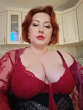 Snapshot of mom4you chatting on 06-10-26, 08:02 mom4you online show from 06-10-26, 08:02
