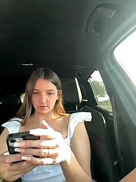 DoriDeluxe66 online show from 09-17-25, 07:32