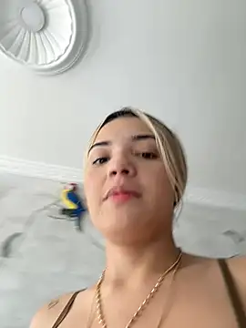 Snapshot of Sarita-candy chatting on 02-17-25, 03:42 Sarita-candy online show from 02-17-25, 03:42