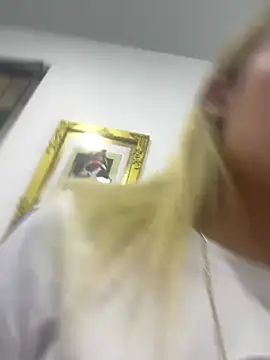 Snapshot of Sarita-candy chatting on 03-01-25, 04:04 Sarita-candy online show from 03-01-25, 04:04