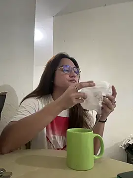 Snapshot of MarieLoveGlamorous chatting on 03-03-25, 02:48 MarieLoveGlamorous online show from 03-03-25, 02:48