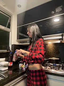 Snapshot of kendall_ruiz chatting on 12-25-24, 12:48 kendall ruiz online show from 12-25-24, 12:48