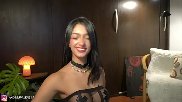 Snapshot of kendall_ruiz chatting on 12-28-24, 01:50 kendall ruiz online show from 12-28-24, 01:50