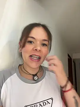 Snapshot of carolina16love chatting on 09-19-25, 10:21 carolina16love online show from 09-19-25, 10:21