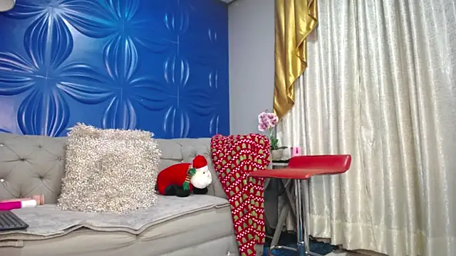 Snapshot of JolieDuvalle chatting on 12-16-25, 12:43 JolieDuvalle online show from 12-16-25, 12:43