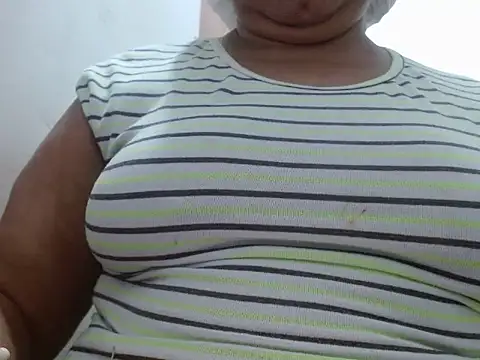 Snapshot of megganplayx chatting on 10-04-25, 09:57 megganplayx online show from 10-04-25, 09:57