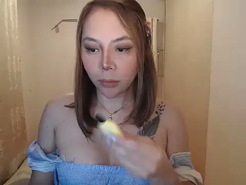 Snapshot of TIKOLGIRL chatting on 02-20-26, 05:48 TIKOLGIRL online show from 02-20-26, 05:48