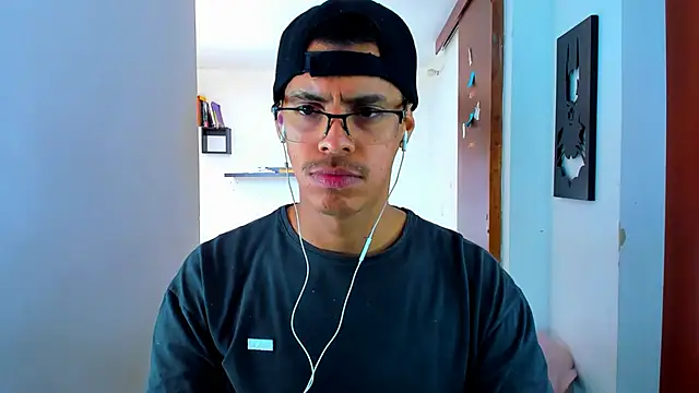 Snapshot of _John_Boy_ chatting on 02-26-25, 04:03  John Boy  online show from 02-26-25, 04:03