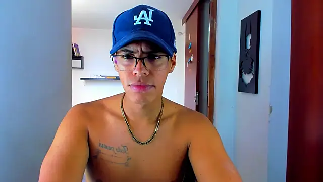Snapshot of _John_Boy_ chatting on 03-01-25, 04:11  John Boy  online show from 03-01-25, 04:11