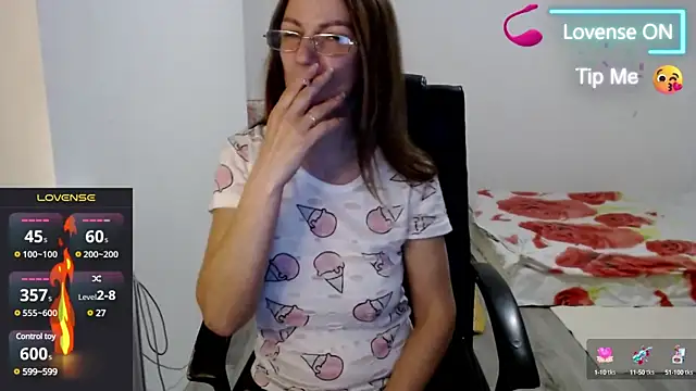 Snapshot of Masha-Mashenka1 chatting on 03-22-25, 01:00 Masha-Mashenka1 online show from 03-22-25, 01:00