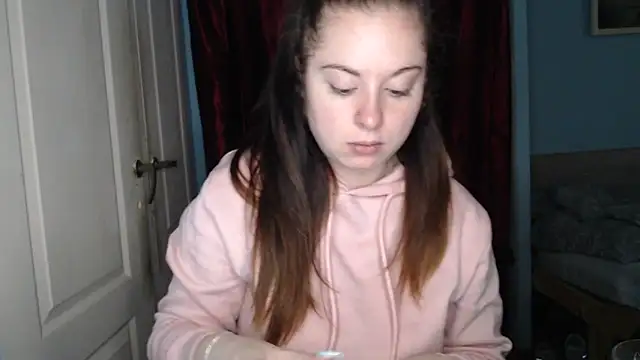 Snapshot of ryhhnnagold99 chatting on 09-30-25, 01:38 ryhhnnagold99 online show from 09-30-25, 01:38