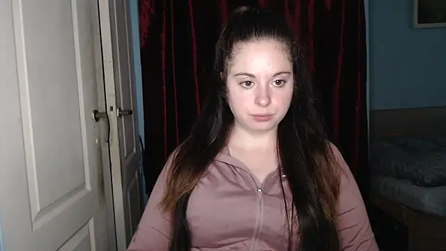 Snapshot of ryhhnnagold99 chatting on 10-06-25, 12:57 ryhhnnagold99 online show from 10-06-25, 12:57