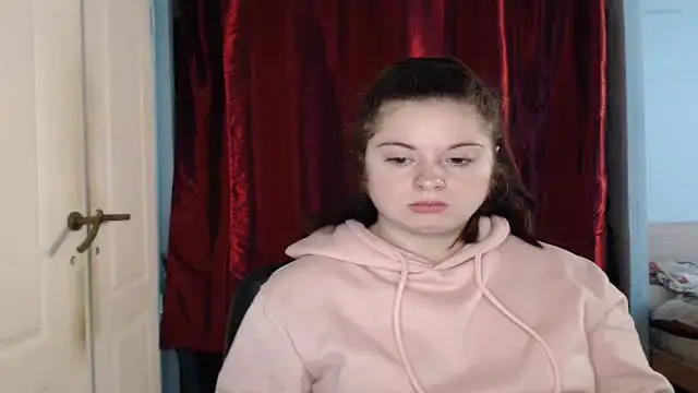 Snapshot of ryhhnnagold99 chatting on 10-19-25, 08:59 ryhhnnagold99 online show from 10-19-25, 08:59