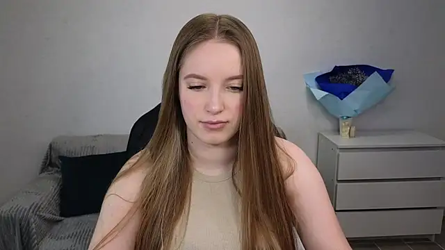 EvaMaddison online show from 12-17-24, 05:18