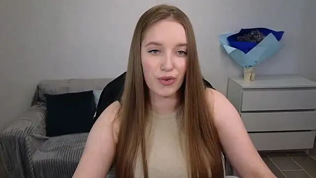 EvaMaddison online show from 12-17-24, 08:23