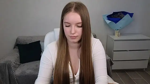 EvaMaddison online show from 12-21-24, 07:45