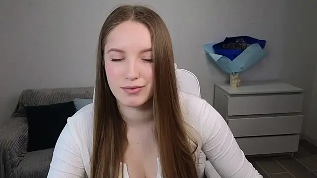 EvaMaddison online show from 02-13-25, 04:43