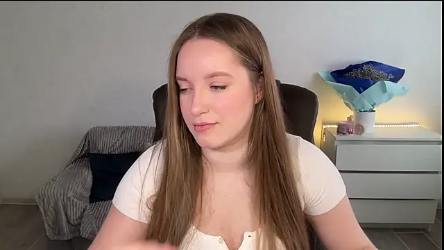 EvaMaddison online show from 04-29-26, 05:55