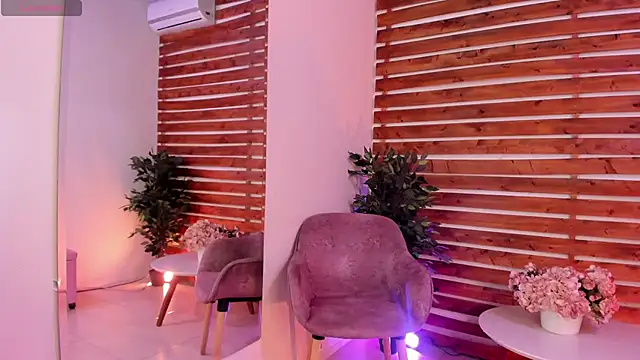 Snapshot of _MeganRain chatting on 09-13-25, 08:03  MeganRain online show from 09-13-25, 08:03