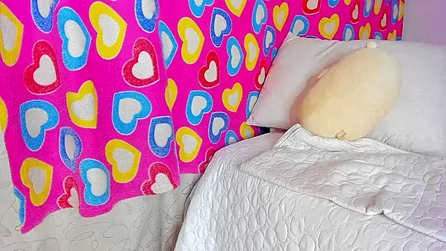 Snapshot of caroline_tovar chatting on 01-26-25, 04:20 caroline tovar online show from 01-26-25, 04:20