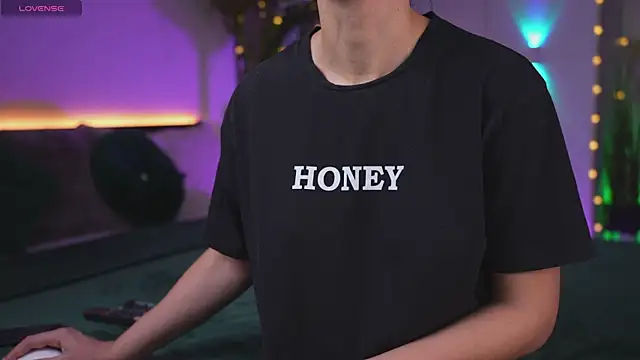 Lorettelorena online show from 11-10-25, 07:57