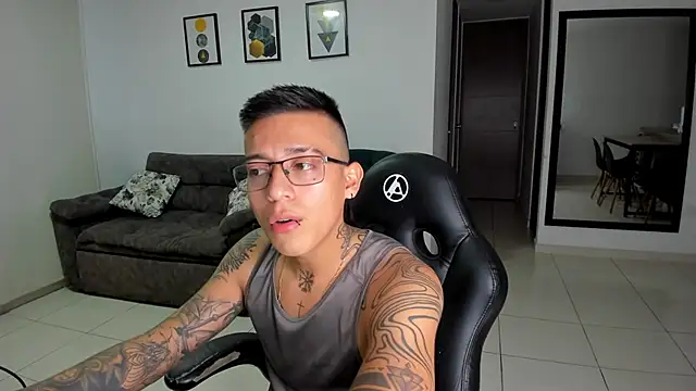 SIXXTOLOVE18 online show from 09-09-25, 04:34