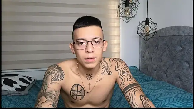 SIXXTOLOVE18 online show from 09-18-25, 06:43