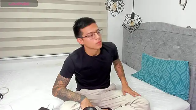 SIXXTOLOVE18 online show from 02-13-26, 12:28